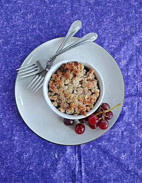 Baked Grape Crumble